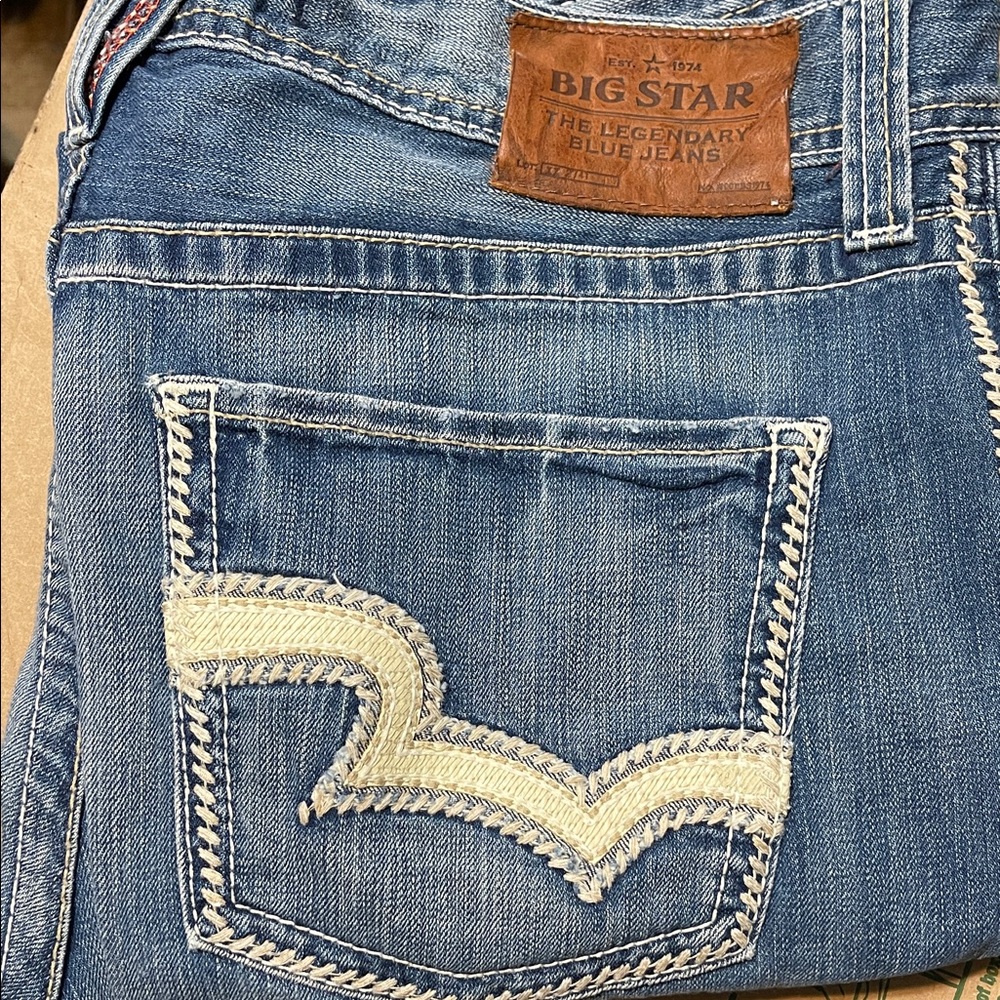 Big Star Men’s Denim Jeans designed for the Buckle with big Stitching